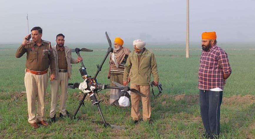 पंजाब के अमृतसर, तरनतारन में दो ड्रोन और छह किलोग्राम से अधिक हेरोइन बरामद