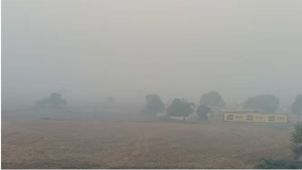 Photo of यूपी : पश्चिम से पूरब तक हवा में घुल रहा जहर, कई शहरों में वायु गुणवत्ता हुयी ख़राब