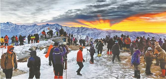 Photo of मसूरी-नैनीताल ही नहीं उत्तराखंड में घूमने की ये भी हैं खूबसूरत जगह