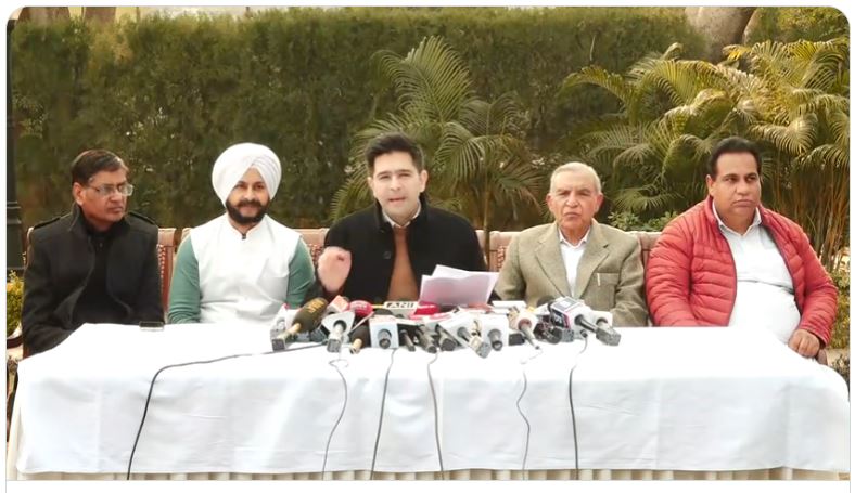 चंडीगढ़ मेयर चुनाव में वोटों से छेड़छाड़ का आरोप लगाते हुए आप और कांग्रेस ने किया अदालत का रुख