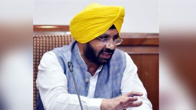 2.74 लाख रुपये के घोटाले के आरोप में बिजली निगम के 2 क्लर्क निलंबित: हरभजन सिंह ईटीओ