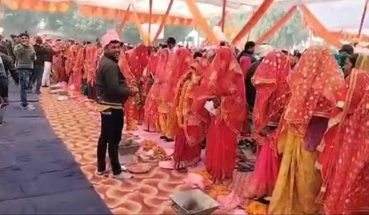 बलिया में हुआ गजब का खेल, बिना दूल्हों के ही लड़कियों की हो गई शादी