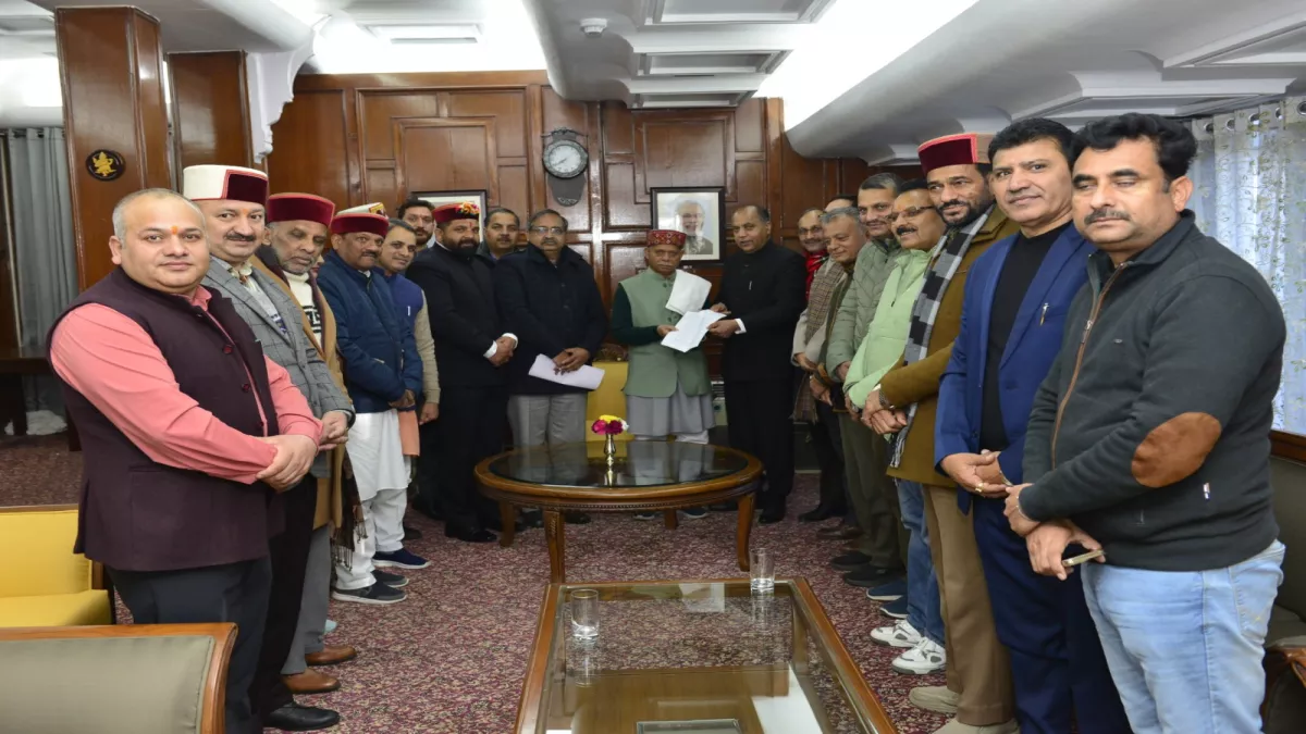 हिमाचल प्रदेश में भाजपा विधायक दल के सदस्यों ने की राज्यपाल से मुलाकात
