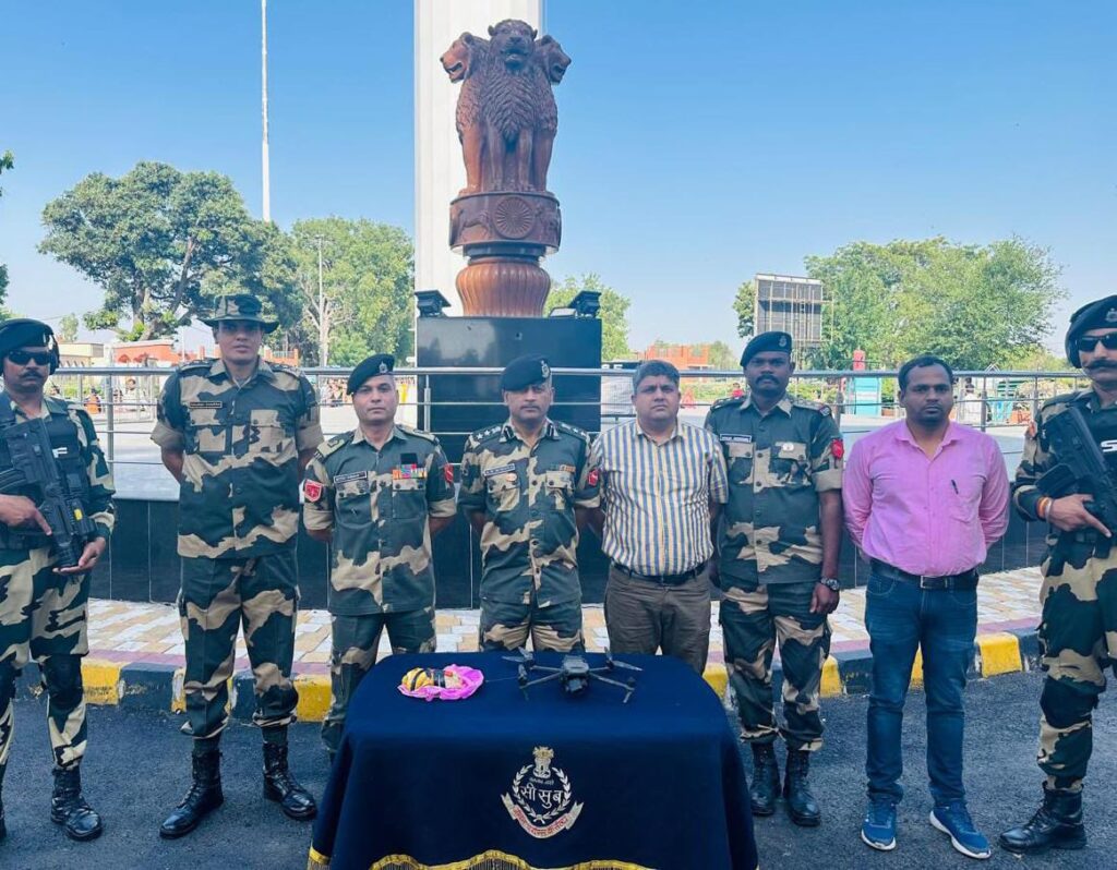 बीएसएफ ने अमृतसर से 3 ड्रोन और आधा किलो हेरोइन की बरामद