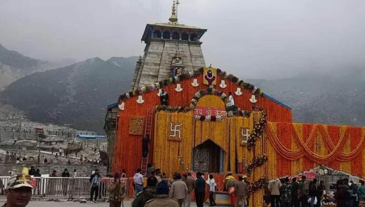 Photo of केदारनाथ धाम: मंदिर परिसर में रील्स बनाने वाले 84 लोगों का चालान