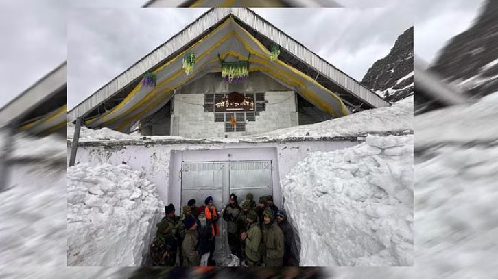 Photo of हेमकुंड गुरुद्वारा परिसर में खुलेगा बुकिंग काउंटर