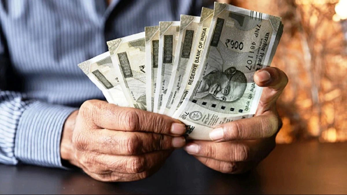 मुकदमा दर्ज ना करने के बदले 10 लाख रुपए की रिश्वत की मांग, 3 पुलिस अधिकारियों पर मुकदमा दर्ज