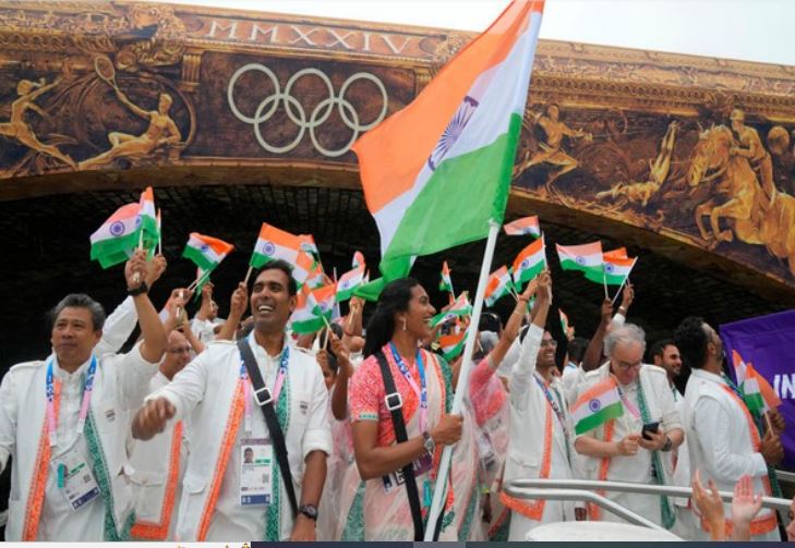 Photo of पेरिस ओलंपिक: सिंधु और कमल के नेतृत्व में भारत का उद्घाटन समारोह में जोरदार स्वागत