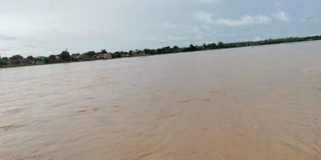 Warning of heavy rain, high alert for river banks and low lying areas