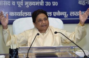 Mayawati cornered Rahul Gandhi on the issue of reservation