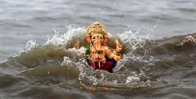 Immersion of 2,697 idols of Lord Ganesha completed in Mumbai