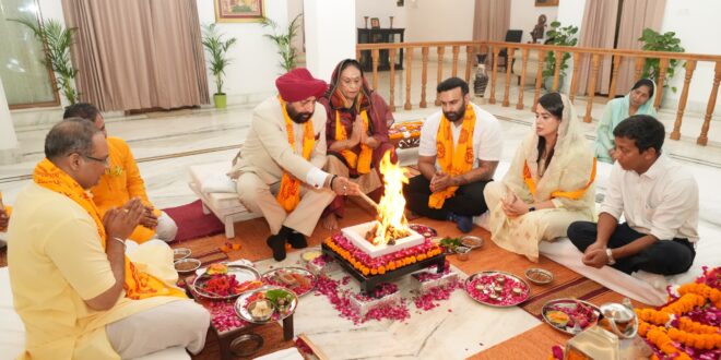 The governor performed a havan for the prosperity and happiness of Uttarakhand