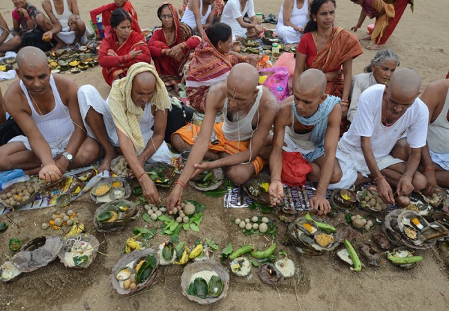 Aligarh's Manav Upkar Sanstha performed the Pind Daan of 198 unclaimed bodies in Gaya