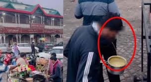 Disgusting action of tea vendor in Mussoorie: Trouble for tourists