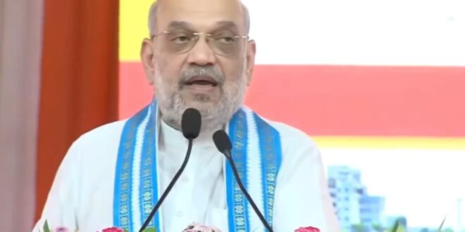 Amit Shah attacked the previous governments of the country regarding cleanliness.