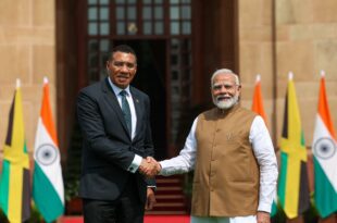 Prime Minister Modi met the Prime Minister of Jamaica at Hyderabad House