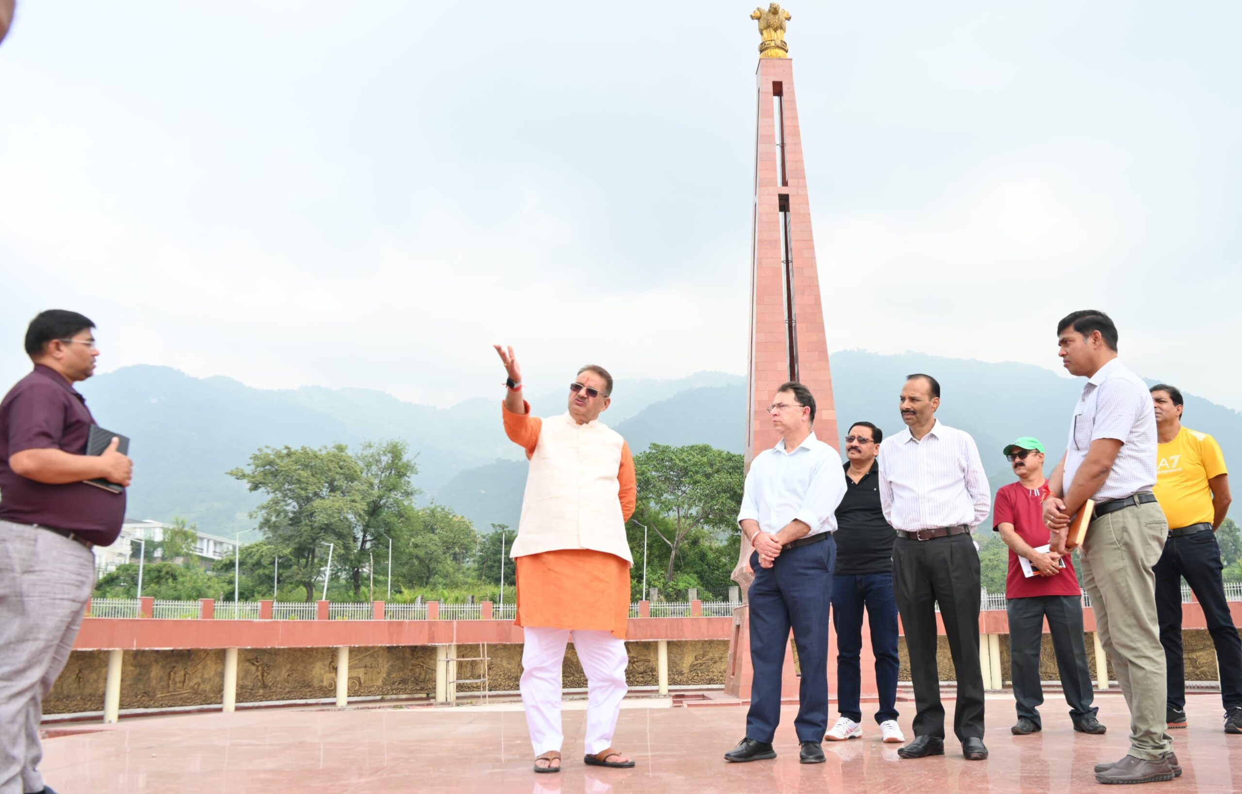 Photo of मंत्री ने निर्माणाधीन सैन्यधाम का  किया निरीक्षण, बोले-आने वाली पीढ़ी के लिए बनेगा प्रेरणा स्रोत