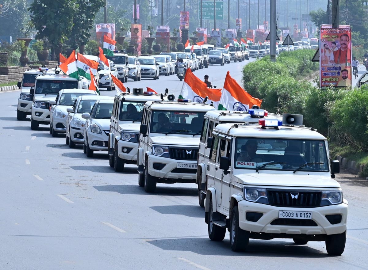 Indian Army's Bhishma tank and other artillery reached the capital.