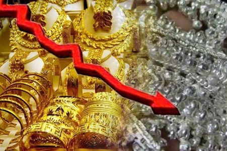 "Gold became cheaper by Rs 1,800, silver weakened by Rs 3,000"