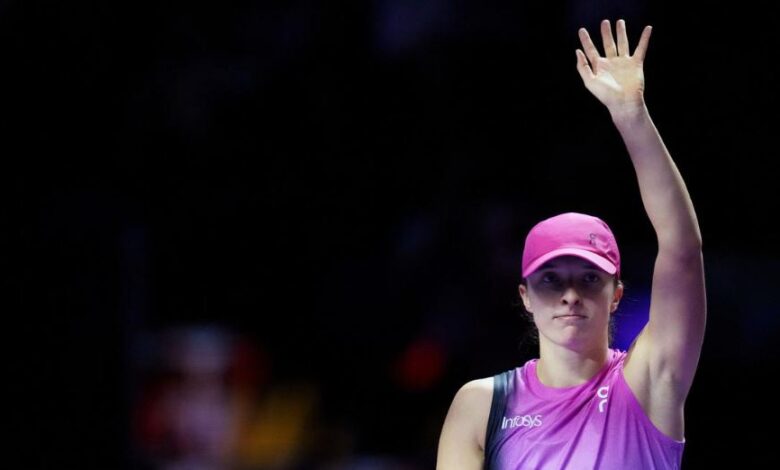 "Defending champ Swiatek out of WTA Finals; Krejcikova into semis"