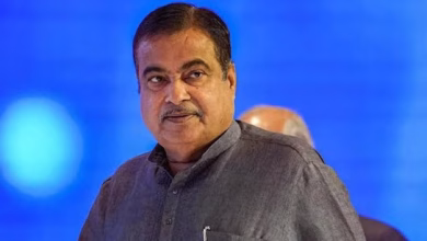 Nitin Gadkari stuck in Pune traffic jam, tunnel project visit cancelled