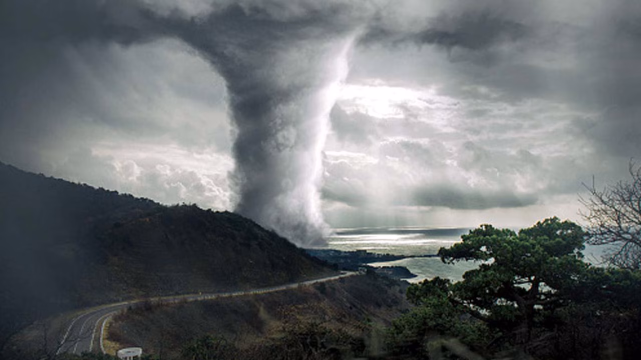 Accident caused by storm in lake in America, 4 people died