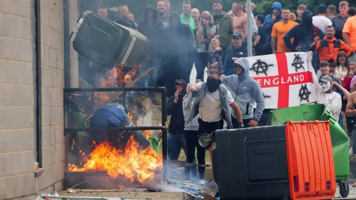 Protests intensify in America, Trump gives strict warning
