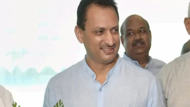 FIR against Anant Hegde, accused of street fight