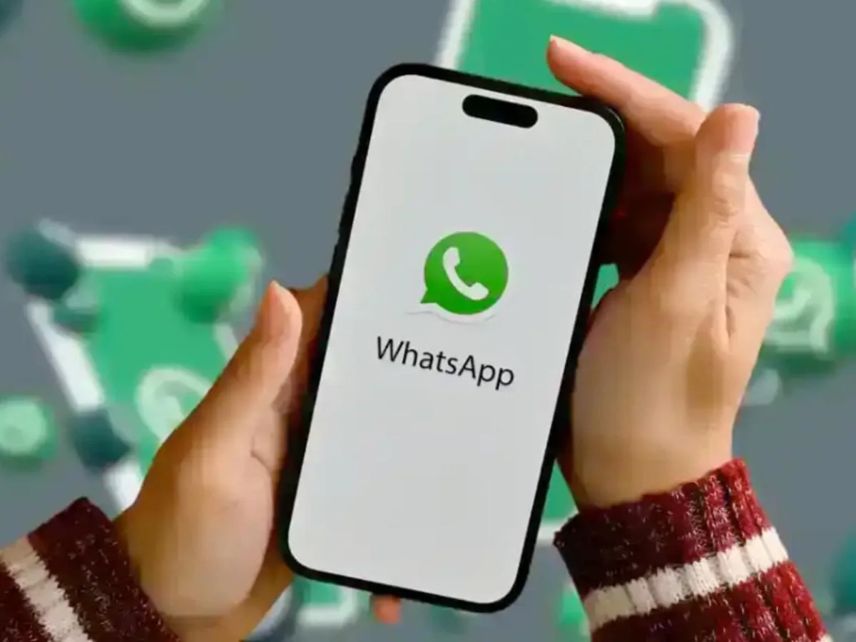 WhatsApp Status' new amazing features launched - now create fun collages and GIF status