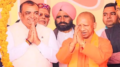 "New gift to Rampur: MLA Akash Saxena meets CM Yogi, Ram Rahim Bridge expansion proposal"