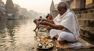 गणेश उत्सव और नवरात्र के ठीक बीच में ही क्यों आता है 'पितृपक्ष'? यहां समझें इन पावन दिनों का असली रहस्य