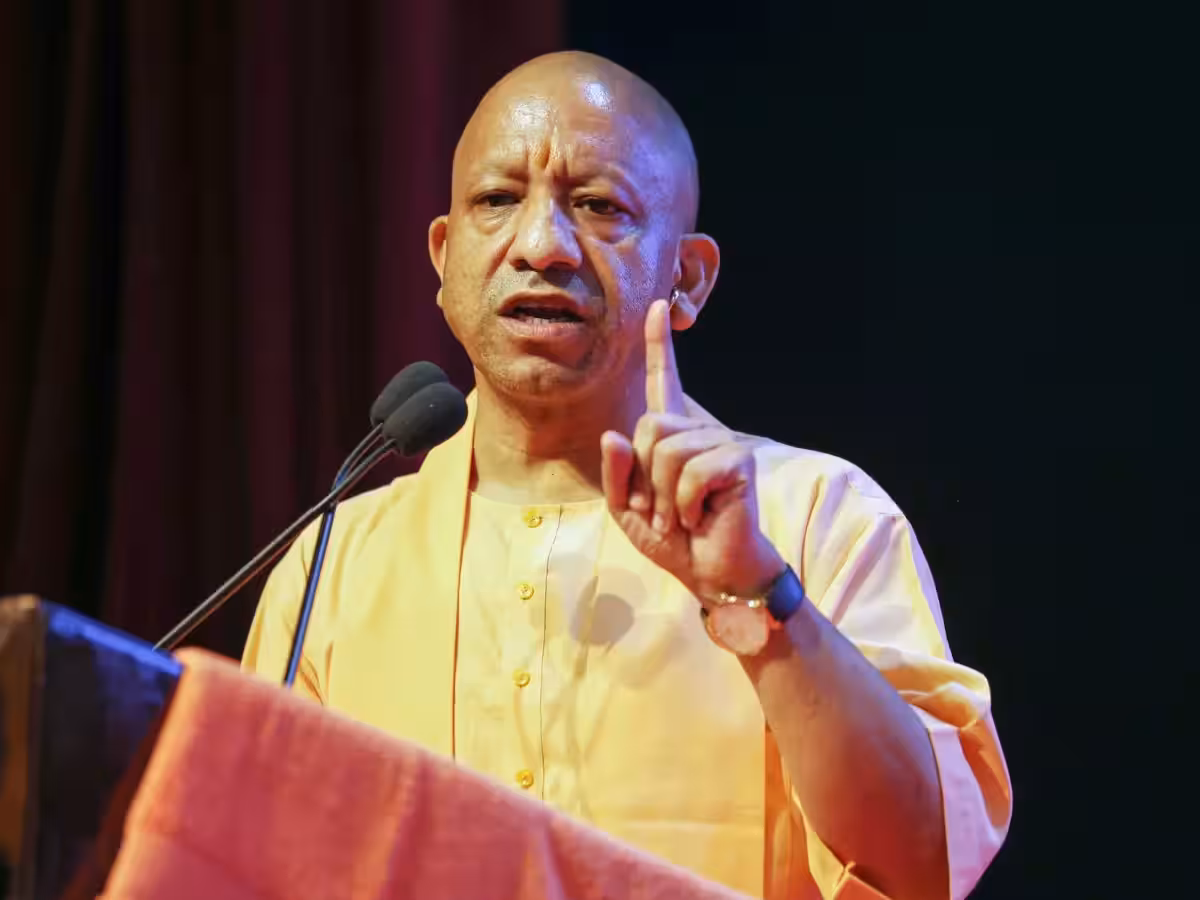*नियुक्ति पत्र के बाद शिक्षक से पैसे मांगे तो जेल में सड़ना पड़ेगा: मुख्यमंत्री योगी आदित्यनाथ*